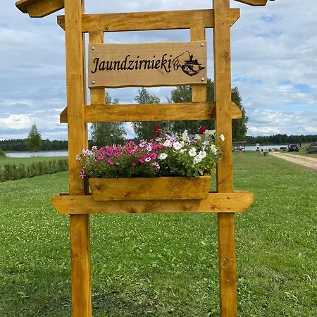 Jaundzirnieki